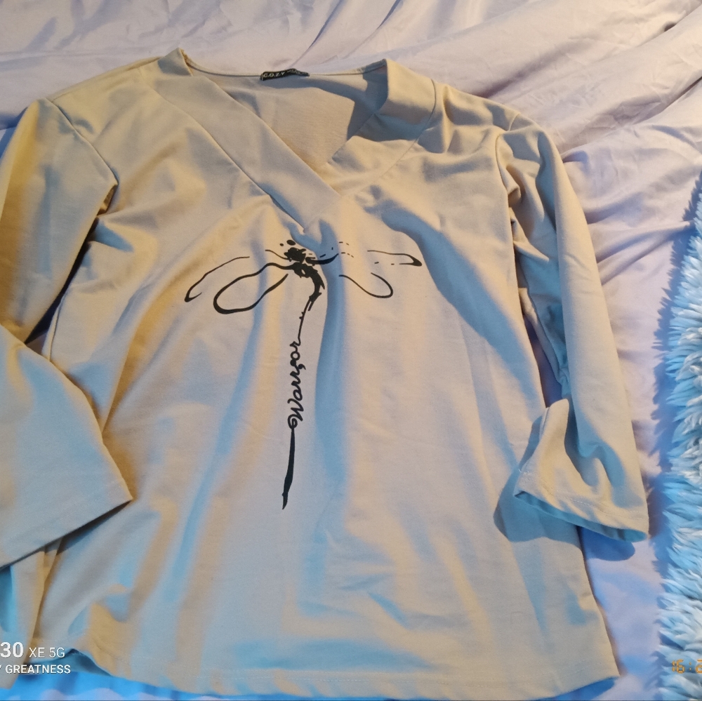 Women's Dragon fly long sleeve shirt